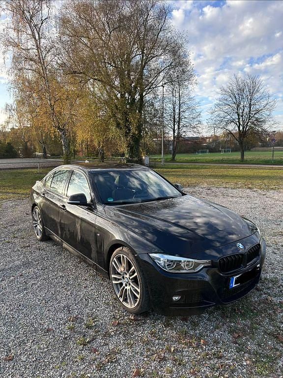 Gebraucht BMW 320 Shadowline 190 PS (139 kW) 2017 Schwarz Limousine