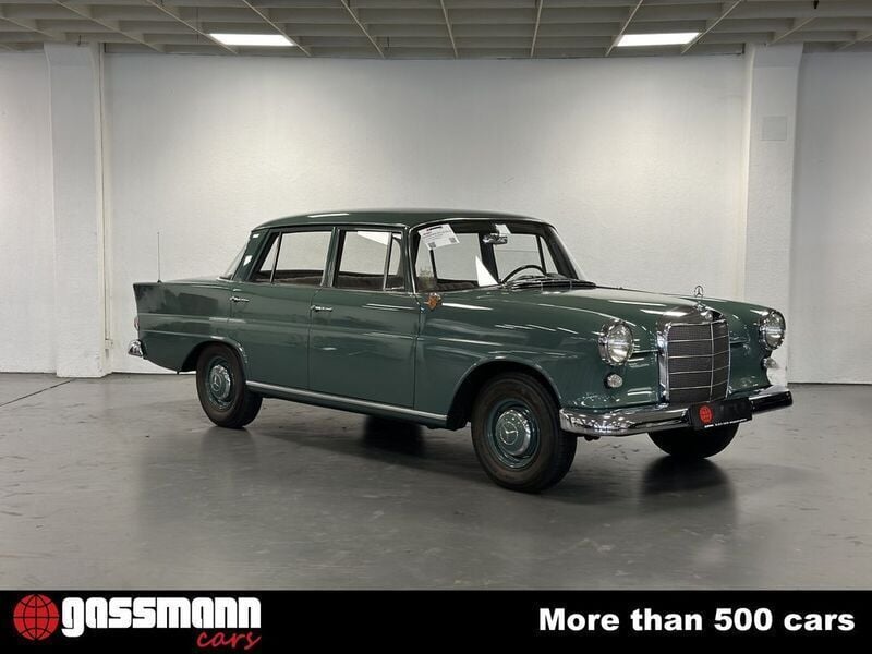 Gebraucht Mercedes 190 80 PS (58 kW) 1964 Grün Limousine