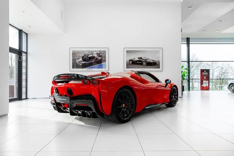 Gebraucht Ferrari SF90 780 PS (573 kW) 2023 Rot Cabrio