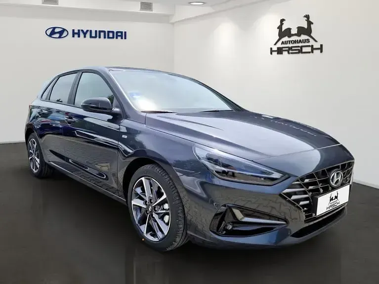 Gebraucht Hyundai i30 Advantage 160 PS (117 kW) 2024 Grau Limousine