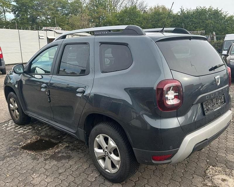 Gebraucht Dacia Duster Comfort 114 PS (83 kW) 2019 Grau SUV