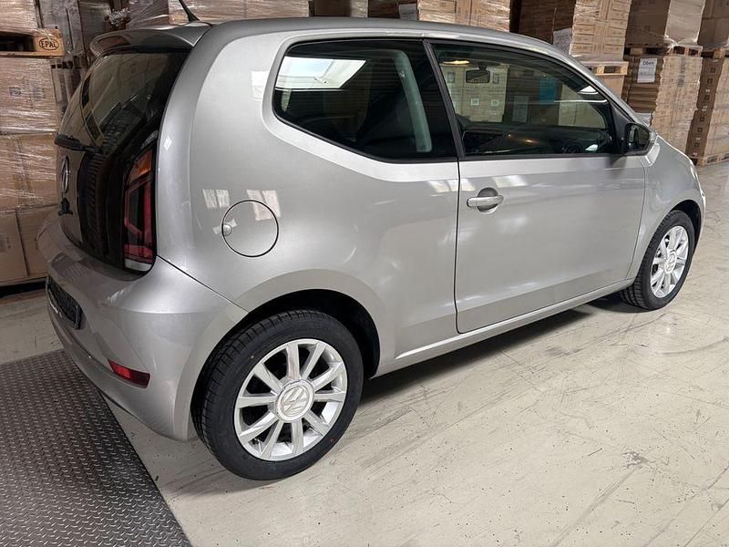Gebraucht VW up! move up! 60 PS (44 kW) 2018 Silber Kleinwagen