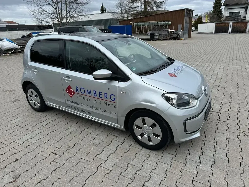 Używany VW e-up! 60 kW (82 KM) 2013 Srebrny Hatchback