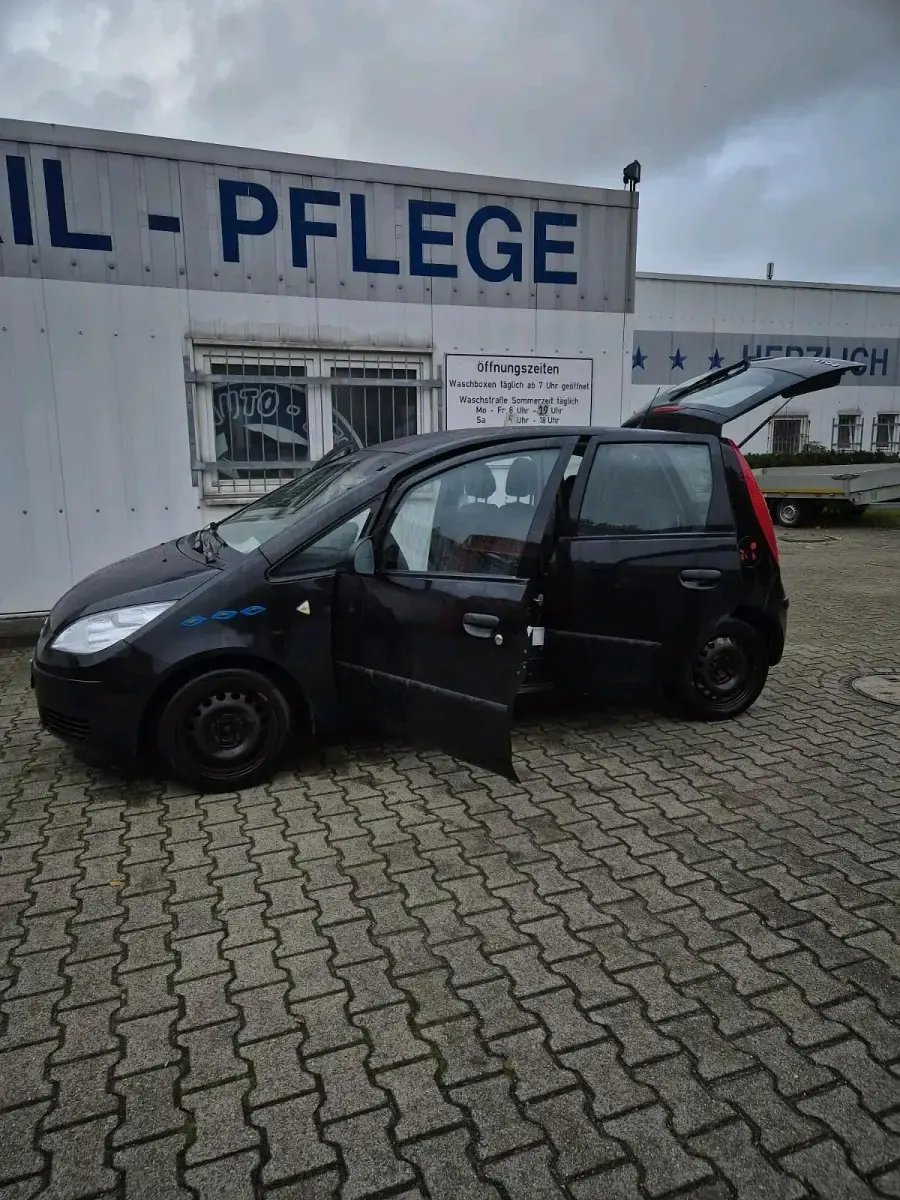 Gebraucht Mitsubishi Colt 75 PS (55 kW) 2004 Schwarz Kleinwagen