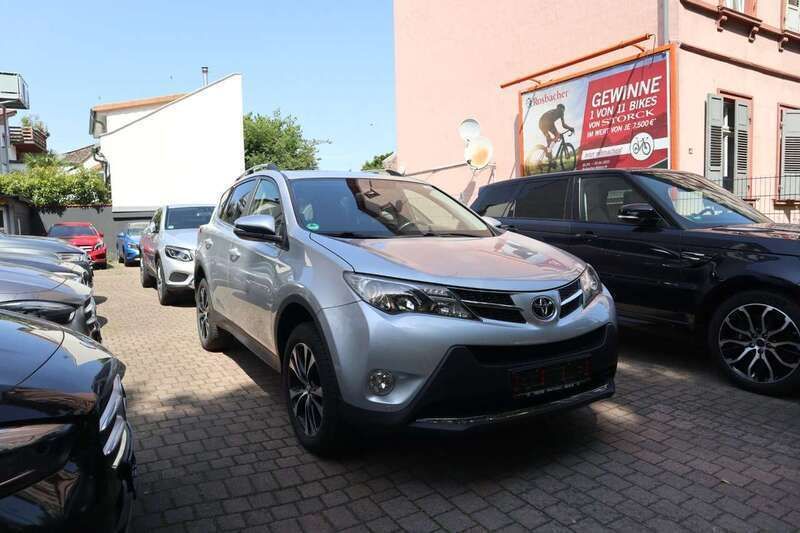 Silver metallic Gebraucht 2014 Toyota RAV4 Edition SUV | 16.790 € (Fairer Preis) - Bild 1/4