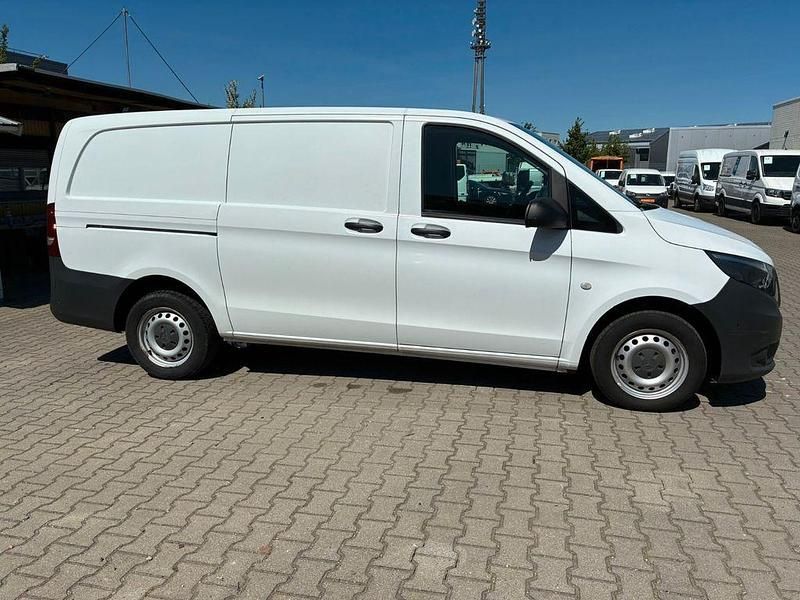Gebraucht Mercedes Vito 114 PS (83 kW) 2017 Weiß Van
