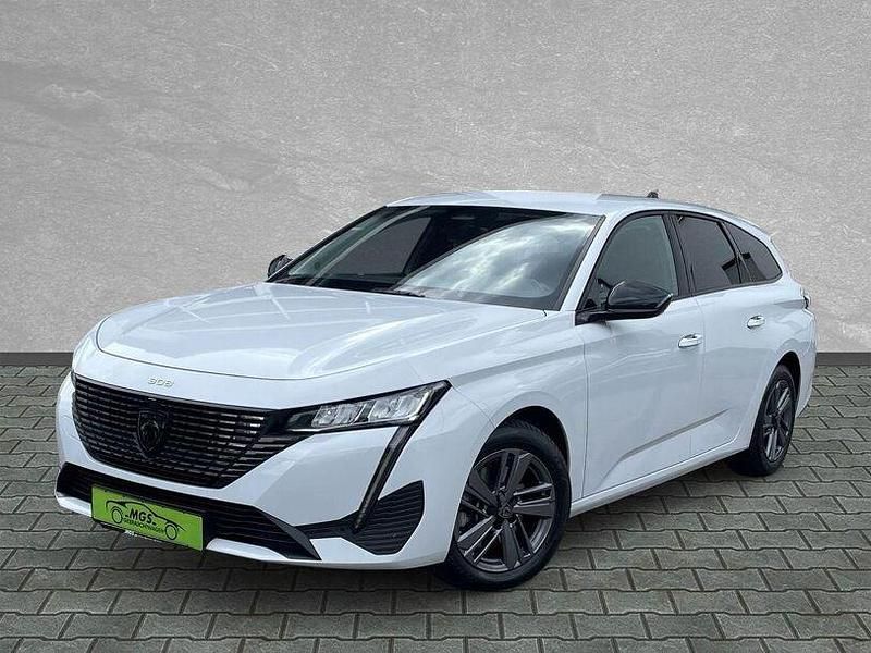 Gebraucht Peugeot 308 Allure 131 PS (96 kW) 2024 Okenit weiß metallic Kombi