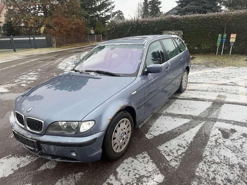 Grau Gebraucht 2004 BMW 318 Kombi | 790 € (Superpreis) - Bild 1/4
