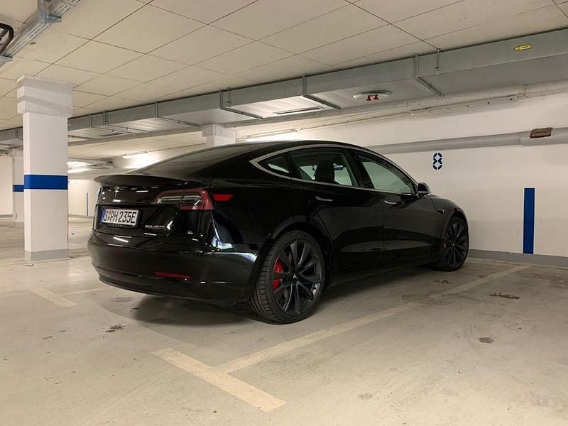 Schwarz Gebraucht 2020 Tesla Model 3 Limousine | 26.800 € (Fairer Preis) - Bild 1/4