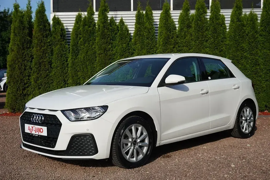 Gebraucht Audi A1 Sportback Basis 95 PS (69 kW) 2024 Weiß Kleinwagen