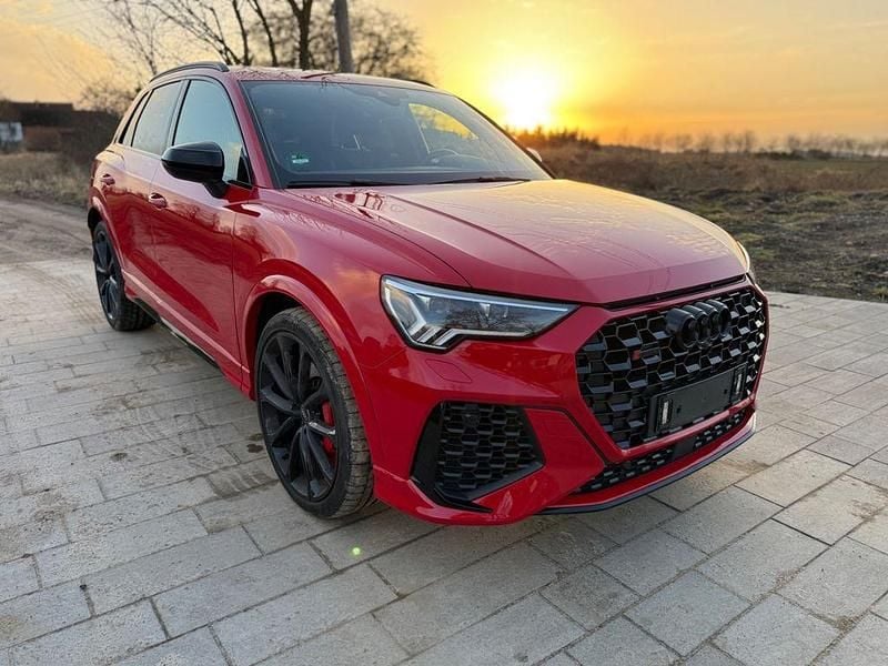 Gebraucht Audi RS Q3 Sport 400 PS (294 kW) 2023 Rot SUV