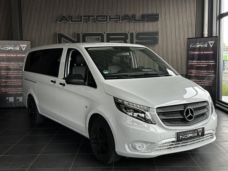 Weiß Gebraucht 2019 Mercedes Vito Edition Van / Kleinbus | 33.990 € (Teuer) - Bild 1/4