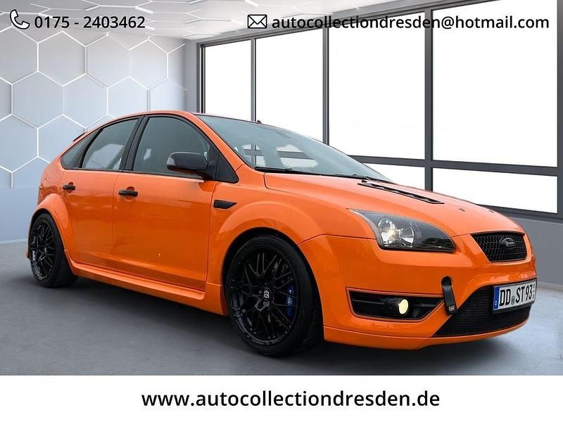 Gebraucht Ford Focus ST 489 PS (359 kW) 2007 Orange Limousine