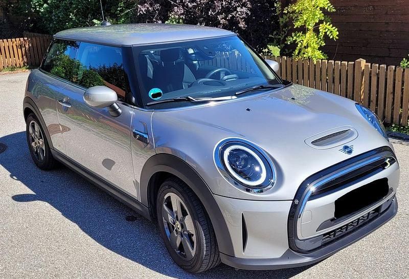 Silber Gebraucht 2023 Mini Cooper SE Classic Kleinwagen | 18.000 € (Superpreis) - Bild 1/4