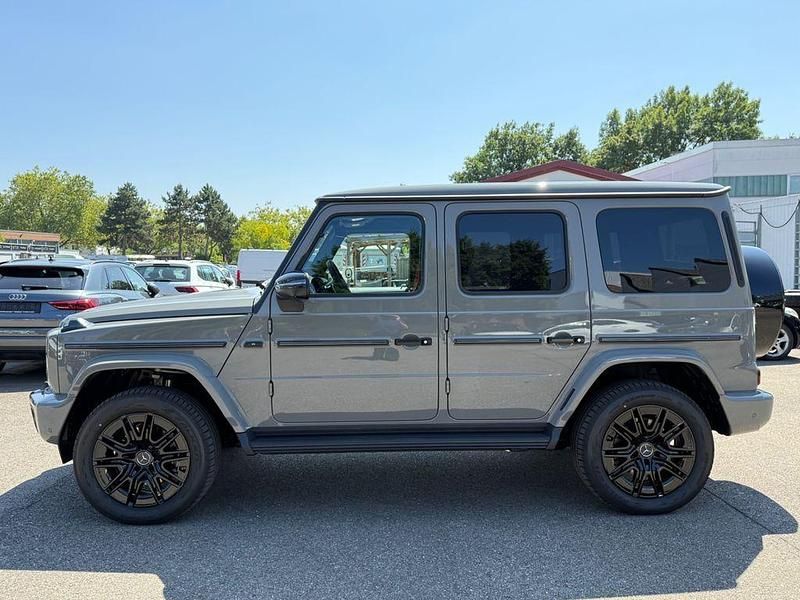 Neu Mercedes G580 AMG line 431 kW (587 PS) 2025 Grau SUV