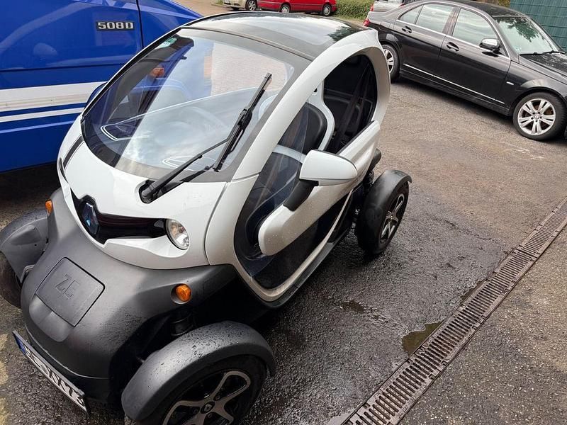 Weiß Gebraucht 2015 Renault Twizy Kleinwagen | 3.990 € (Guter Preis) - Bild 1/4