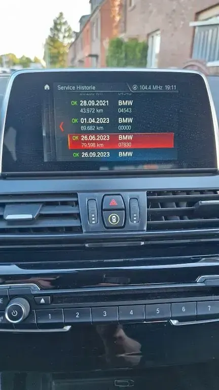Gebraucht BMW 218 Active Tourer Advantage 140 PS (102 kW) 2019 Schwarz Van / Kleinbus