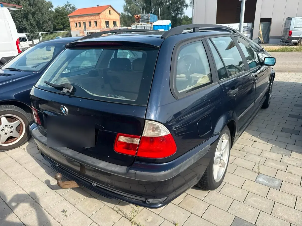 Gebraucht BMW 320 120 PS (88 kW) 2000 Blau Kombi