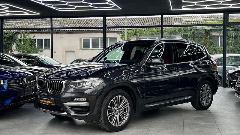 Grau Gebraucht 2019 BMW X3 Luxury Line SUV | 32.850 € (Superpreis) - Bild 1/4