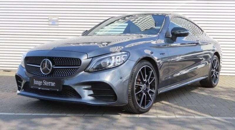 Grau Gebraucht 2018 Mercedes C300 AMG Coupé | 34.490 € (Fairer Preis) - Bild 1/4