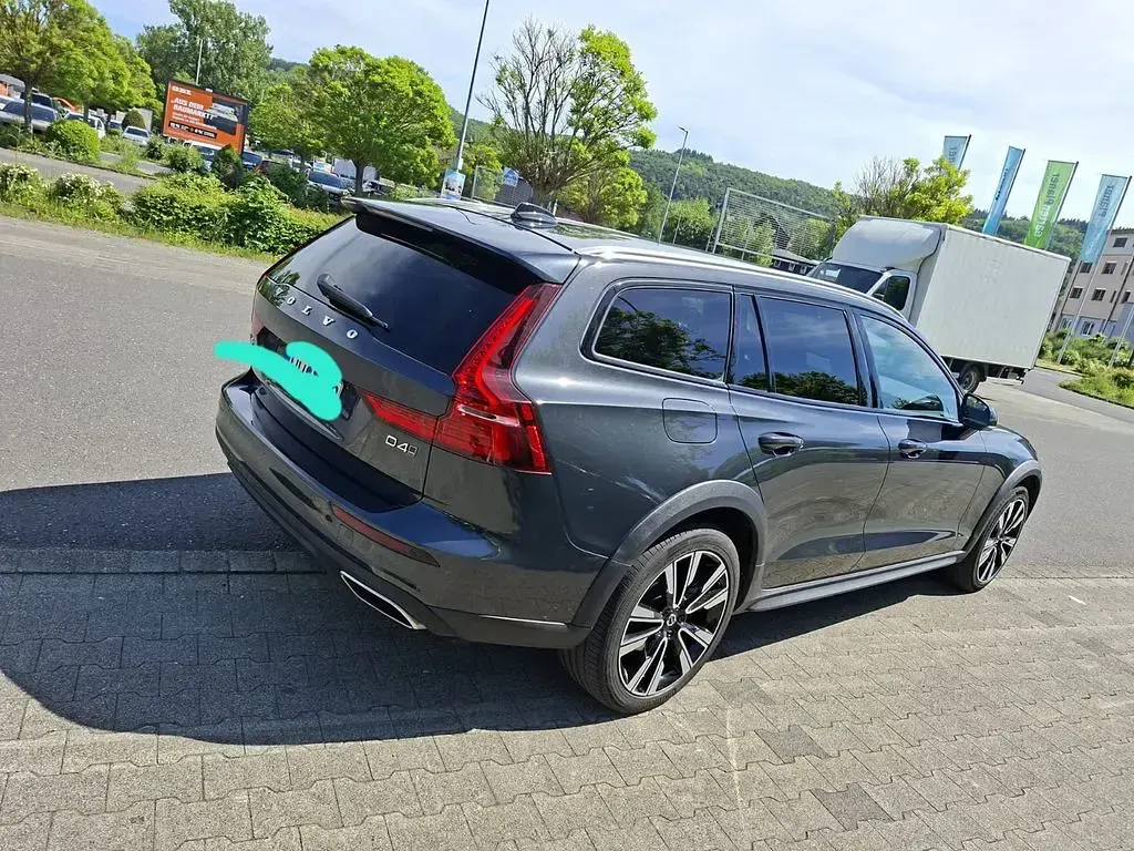 Gebraucht Volvo V60 CC 190 PS (139 kW) 2020 Grau Kombi