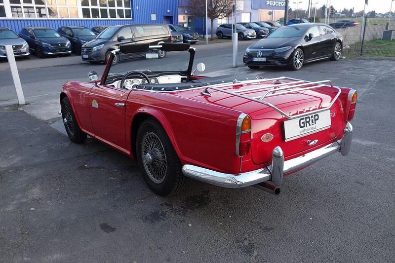 Gebraucht Triumph TR4 101 PS (74 kW) 1963 Rot Cabrio