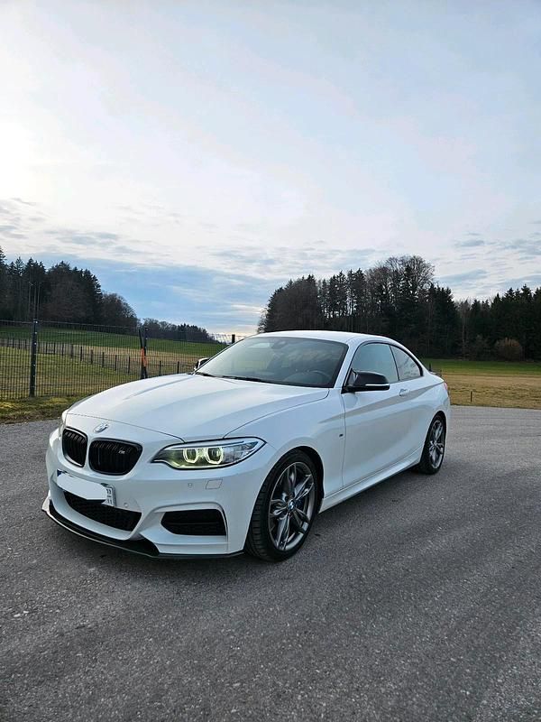 Gebraucht BMW M235 M Performance 326 PS (239 kW) 2014 Weiß Coupé