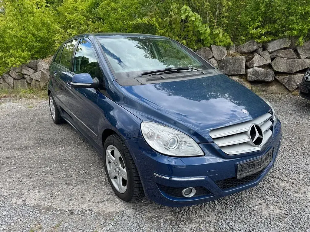 Gebraucht Mercedes B180 109 PS (80 kW) 2008 Blau Van / Kleinbus