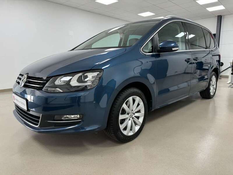 Blau Gebraucht 2016 VW Sharan Highline Van / Kleinbus | 23.990 € (Fairer Preis) - Bild 1/3