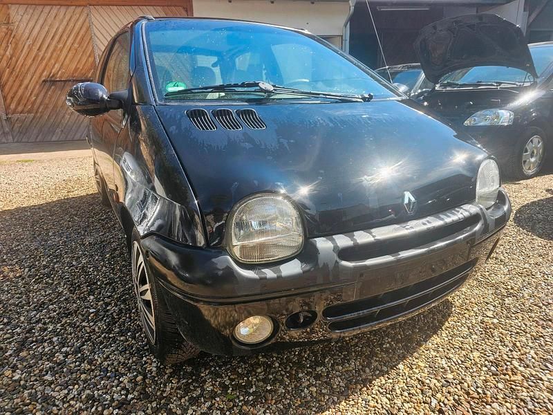 Używany Renault Twingo 75 KM (55 kW) 2003 Czarny Hatchback