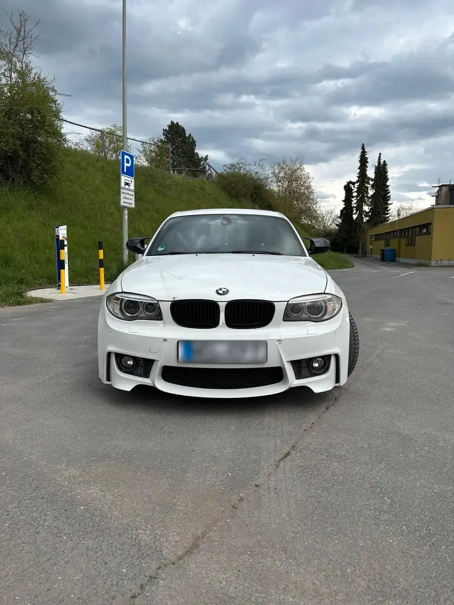 Używany BMW 118 Coupé 143 KM (105 kW) 2011 Biały Coupe