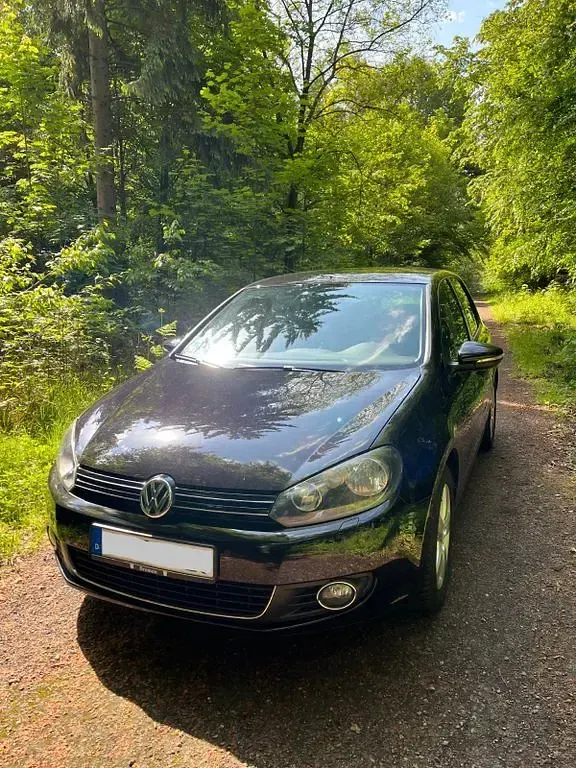 Gebraucht VW Golf VI Style 105 PS (77 kW) 2011 Schwarz Kleinwagen