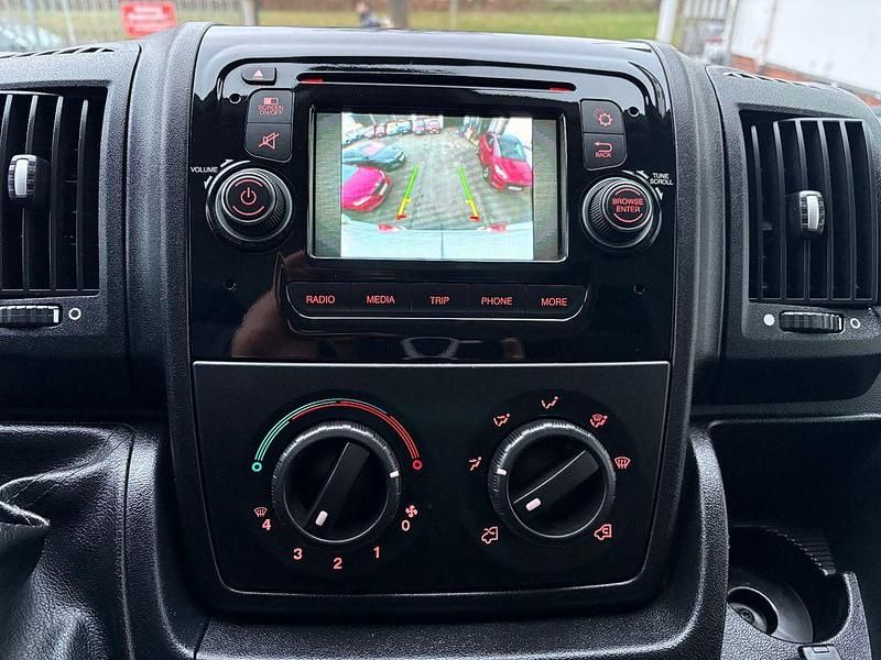 Gebraucht Peugeot Boxer Comfort 131 PS (96 kW) 2016 Weiß Van