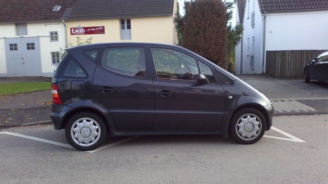 Grau Gebraucht 2000 Mercedes A140 Limousine | 2.500 € (Teuer) - Bild 1/4