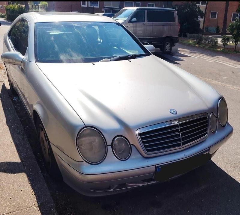 Gebraucht Mercedes CLK200 163 PS (119 kW) 2001 Silber Coupé
