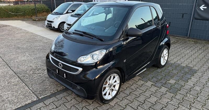 Gebraucht Smart ForTwo Coupé Premium 84 PS (61 kW) 2012 Schwarz Coupé