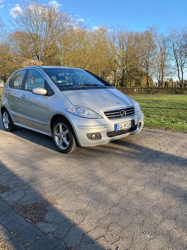 Silber Gebraucht 2007 Mercedes A170 Limousine | 999 € (Superpreis) - Bild 1/4