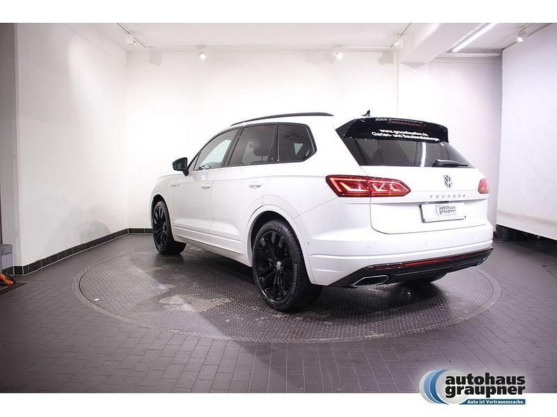 Gebraucht VW Touareg Basis 421 PS (309 kW) 2020 Weiß SUV