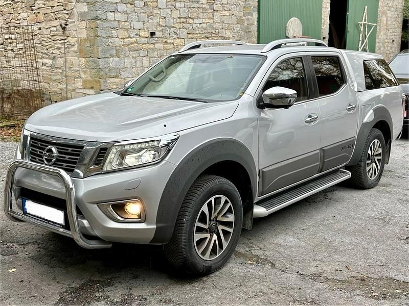 Silber Gebraucht 2018 Nissan Navara Abholung | 17.490 € (Superpreis) - Bild 1/4