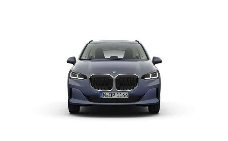 Gebraucht BMW 220 Active Tourer 156 PS (114 kW) 2025 Sparkling kupfergrau metallic Van / Kleinbus
