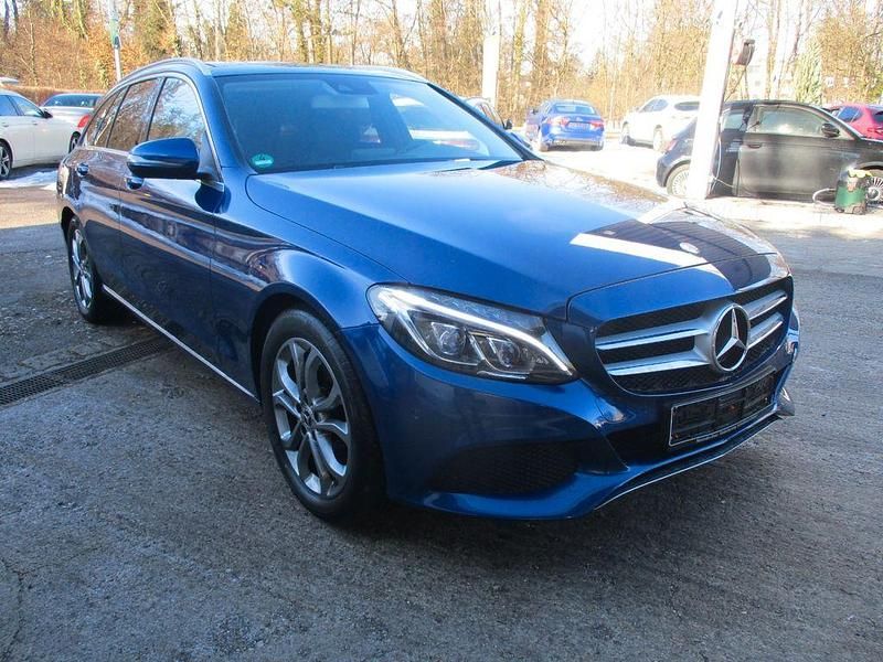 Gebraucht Mercedes C200 136 PS (100 kW) 2017 Blau Kombi