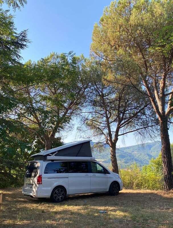 Weiß Gebraucht 2018 Mercedes V220 Marco Polo Van / Kleinbus | 42.500 € (Fairer Preis) - Bild 1/4