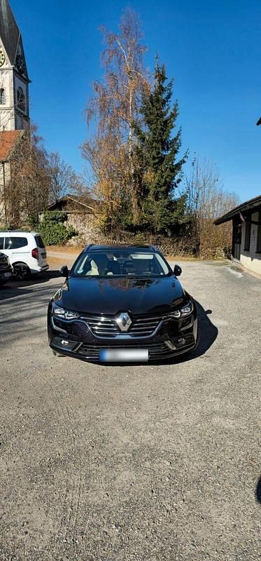 Gebraucht Renault Talisman Initiale Paris 160 PS (117 kW) 2017 Violet Kombi