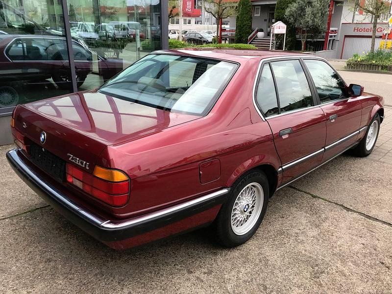 Gebraucht BMW 730 188 PS (138 kW) 1991 Rot Limousine