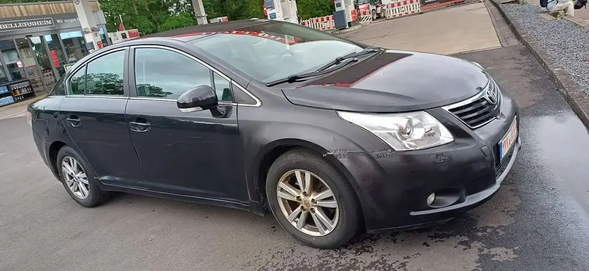 Gebraucht Toyota Avensis Executive 126 PS (92 kW) 2010 Schwarz Limousine