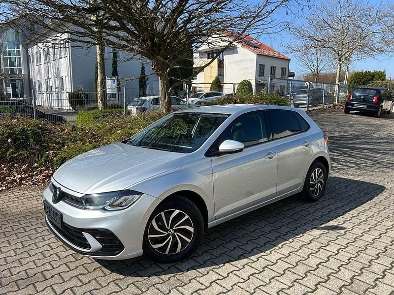 Gebraucht VW Polo Life 95 PS (69 kW) 2024 Silber Kleinwagen