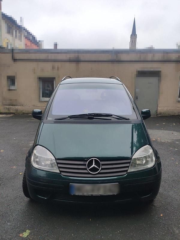 Grün Gebraucht 2002 Mercedes Vaneo Van / Kleinbus | 1.000 € (Superpreis) - Bild 1/4