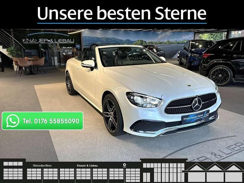 Designo diamantweiß bright (metallic) Gebraucht 2021 Mercedes E300 Avantgarde Cabrio | 51.660 € - Bild 1/4