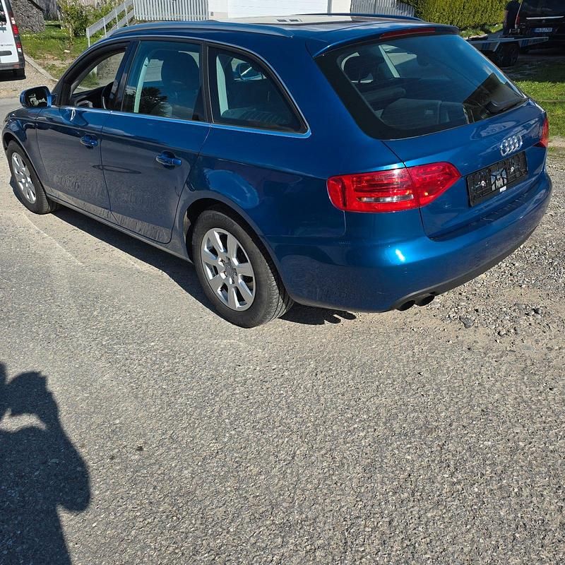 Używany Audi A4 170 KM (125 kW) 2010 Niebieski Kombi