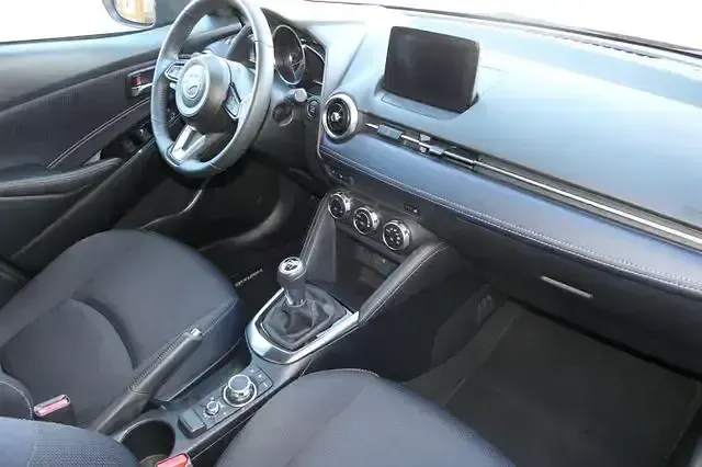 Second-hand Mazda 2 90 CP (66 kW) 2021 Albastru Berlinǎ